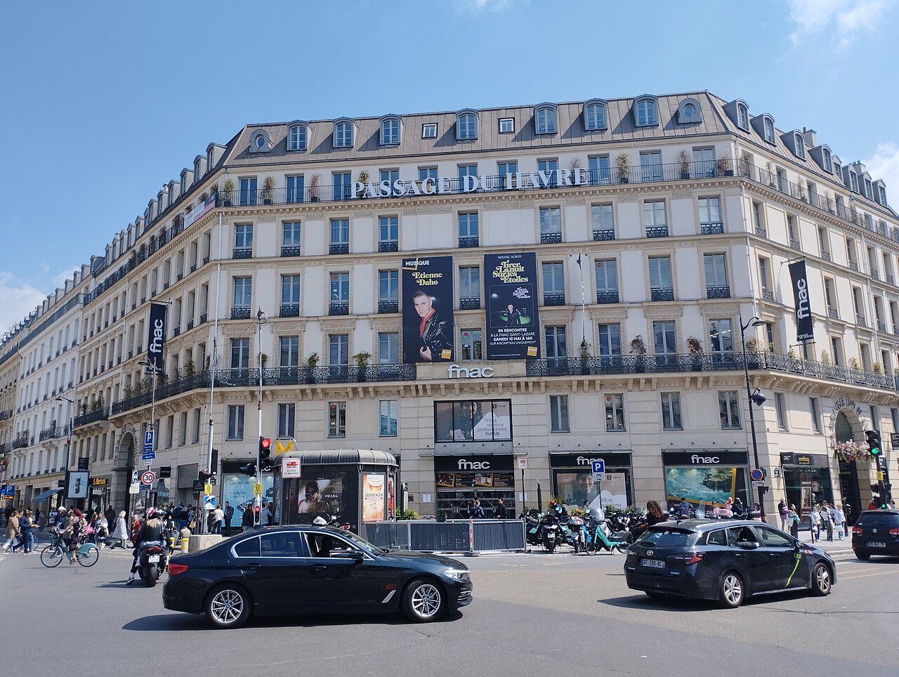 La superficie de Fnac Saint-Lazare