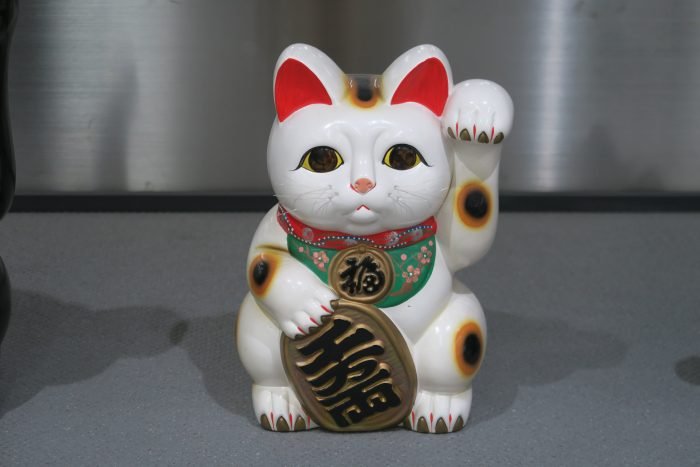 Le Maneki Neko, le chat porte-bonheur japonais